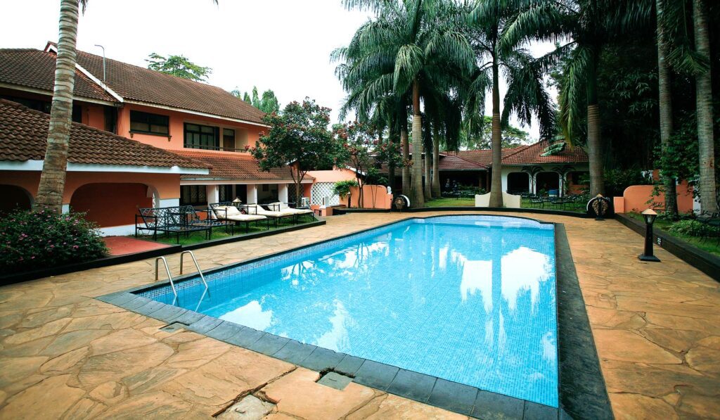 sal-salinero-hotel-swimming-pool